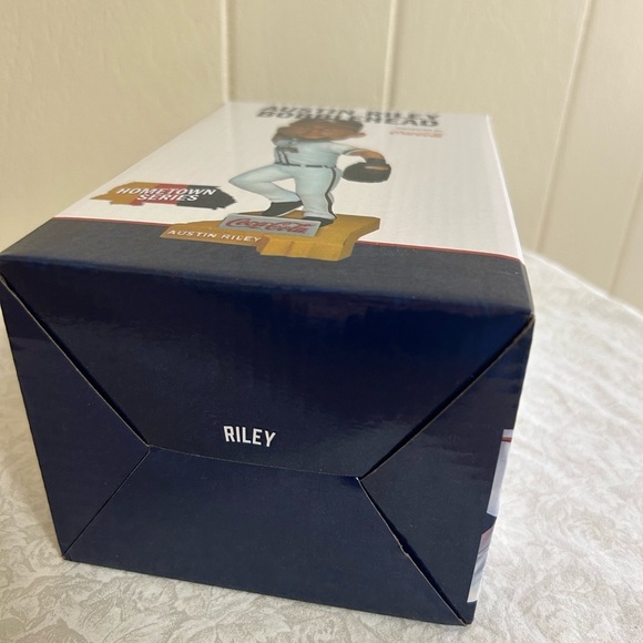 NWT 2023 Hometown Series Austin Riley Atlanta Braves Mississippi Bobblehead - Picture 7 of 8